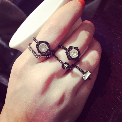 Γυναικεία δαχτυλίδια σε πολλά διαφορετικά χρώματα - 15 σχέδια