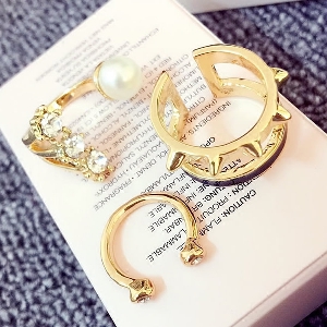 Комплект от дамски пръстени в златист и сребрист цвят