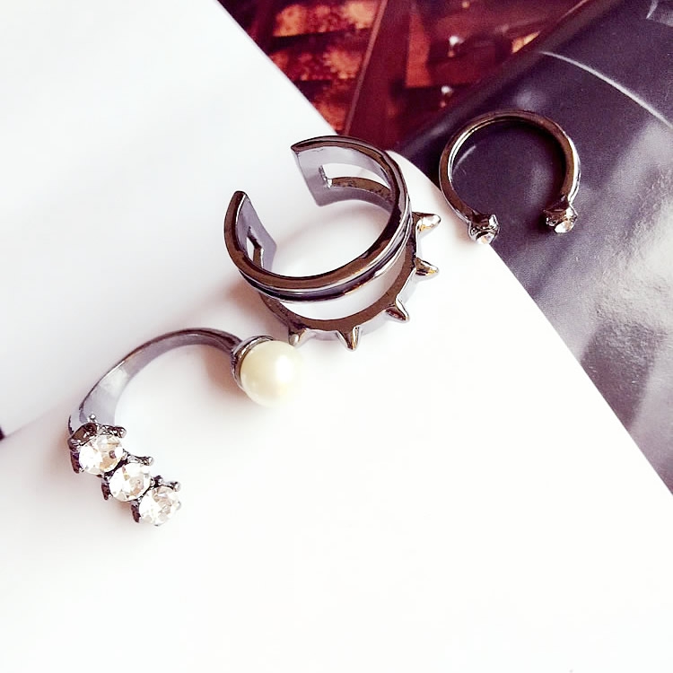 Σετ γυναικείων δαχτυλιδιών σε χρυσό και ασημί χρώμα