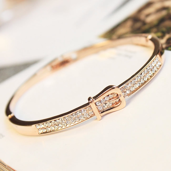 Γυναικεία βραχιόλια δέκα μοντέλα