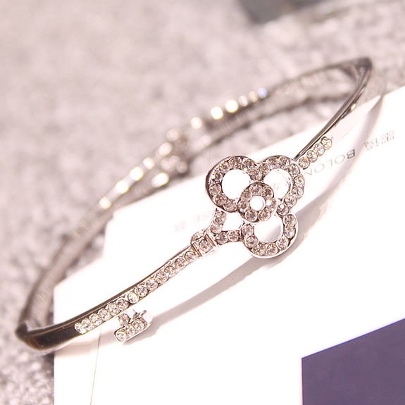 Γυναικεία βραχιόλια δέκα μοντέλα