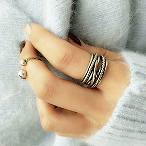 Γυναικεία Δαχτυλίδια  σε μπλε, πράσινο, μαύρο, ασημί, λευκό και κόκκινο-13 μοντέλα