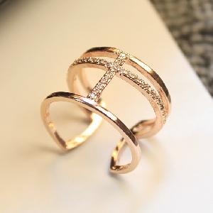 Дамски пръстени в златист и сребрист цвят - 2 различни модела