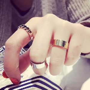 Комплект от 3 дамски пръстена в сребрист и златист цвят