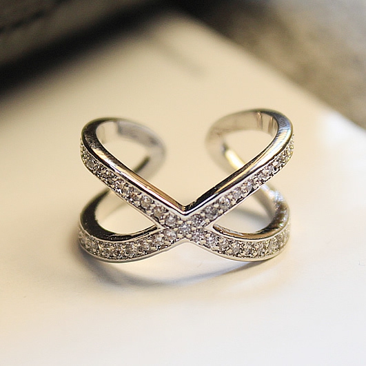 Γυναικείο δαχτυλίδι σε χρυσό και ασημί χρώμα-2 μοντέλα