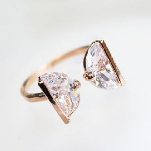 Дамски кристални пръстени в златист и сребрист цвят-2 модела