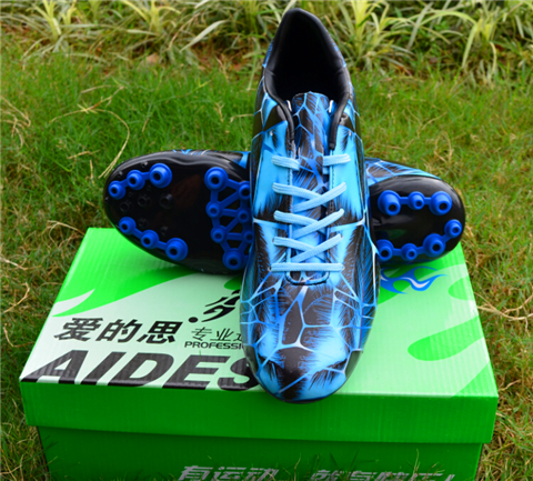 Мъжки обувки за футбол в син цвят