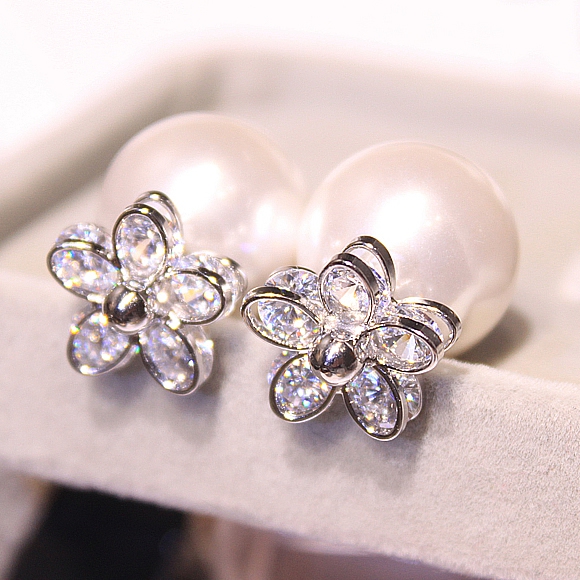 Μαργαριταρένια σκουλαρίκια - δύο σχέδια.