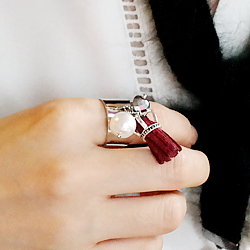 Дамски пръстени с висулка в сив,черен и червен цвят 