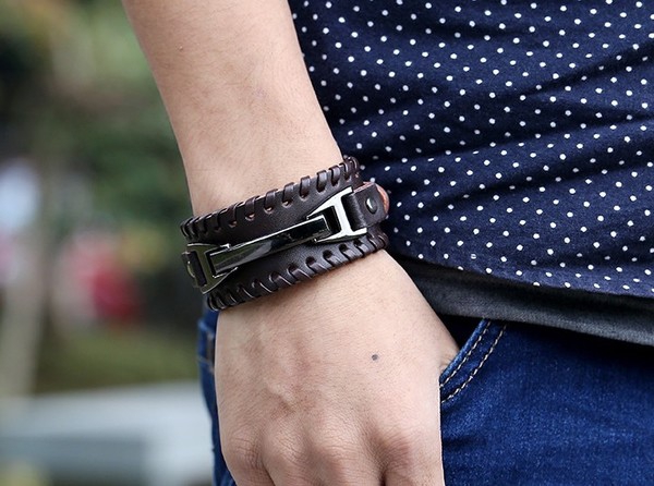 Ανδρικό βραχιόλι σε καφέ χρώμα - 1 μεγέθους