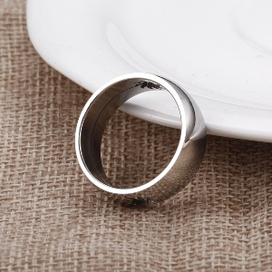 Мъжки пръстен от неръждаема стомана в сребрист цвят - в 6 размера