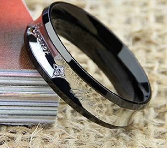 Мъжки стоманени  пръстени с камък в черен цвят 