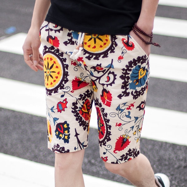 Летни къси панталони - цветни и мъжки - изработени от памук