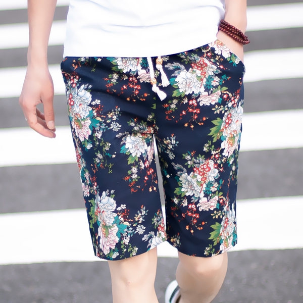 Летни къси панталони - цветни и мъжки - изработени от памук