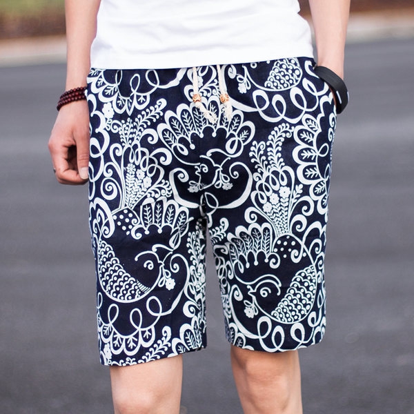 Летни къси панталони - цветни и мъжки - изработени от памук