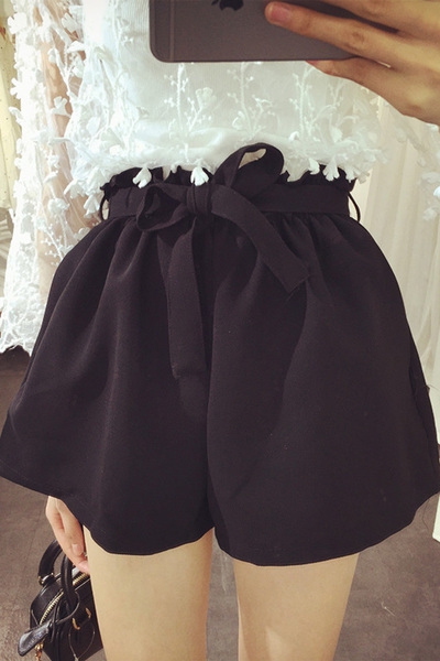 Κοντό παντελόνι γυναικείο μαύρο  με υψηλή μέση