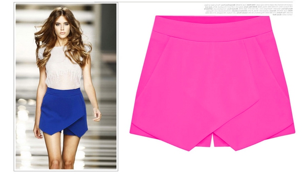 Οι γυναίκες σύντομο χρωματιστά παντελόνια