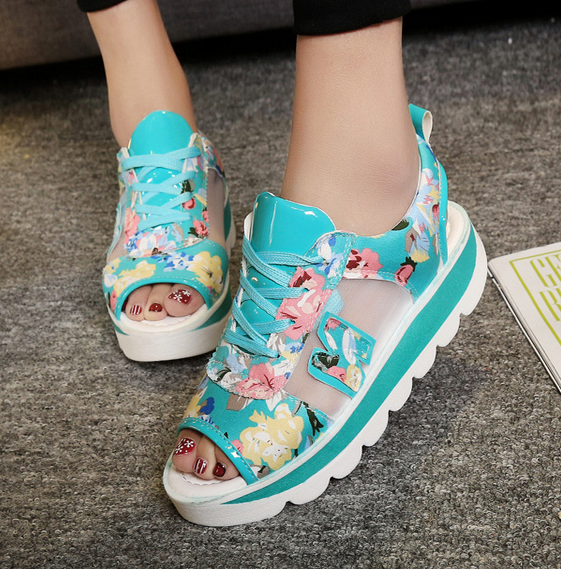 Дамски екстравагантни сандали пет модела.