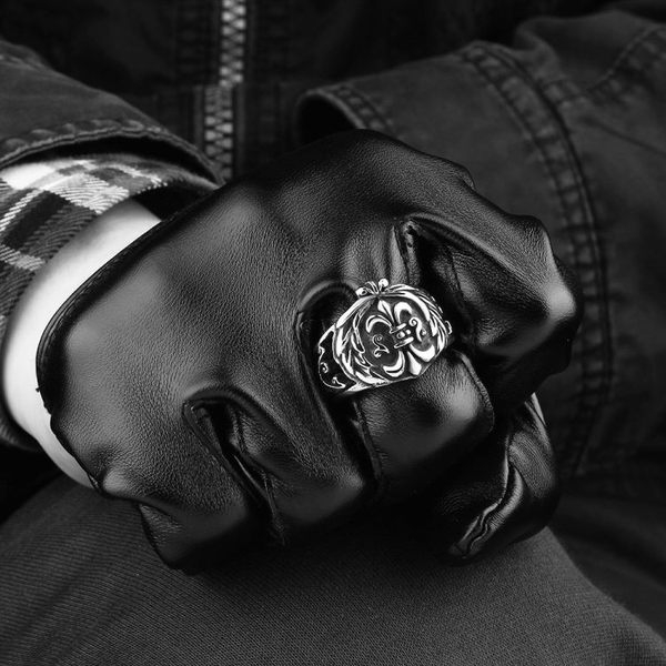 Άνδρικά  δαχτυλίδια από χάλυβα γοτθικό στυλ