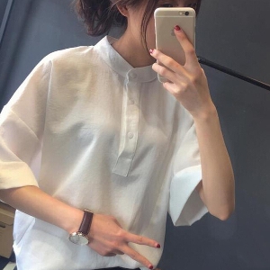 Дамска риза с къс ръкав - бял цвят