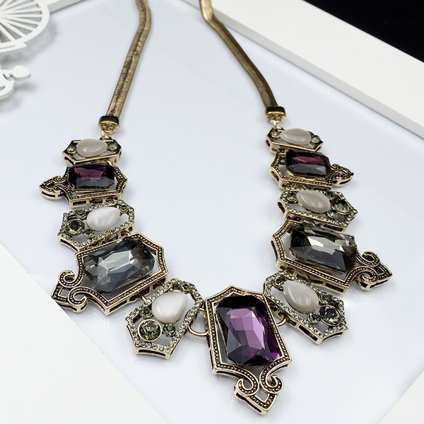 Πολύχρωμα γυναικεία περιδέραια