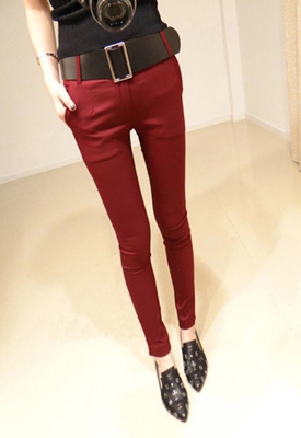 Дамски стилен пролетен панталон.