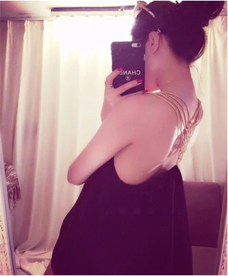 Γυναικείο  κομψό  φανελάκι