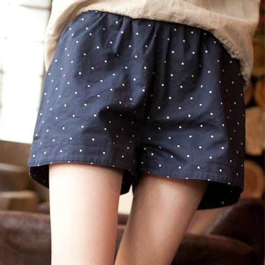 Κυρίες σορτς-12 διαφορετικά μοντέλα.