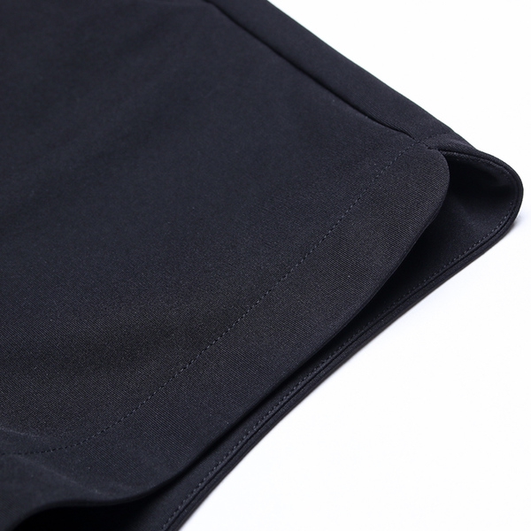 Σύντομη κυρίες παντελόνι σε μαύρο χρώμα