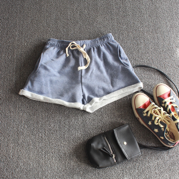 Къси дамски панталони в сив,син и бял цвят - 3 модела