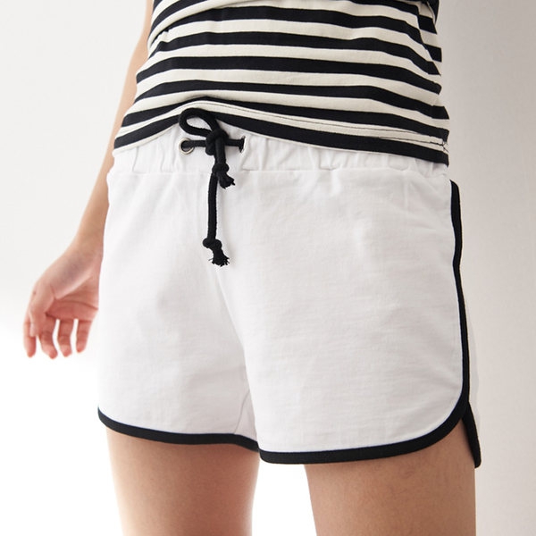 Κυρίες σορτς σε φούξια, πράσινο, γκρι, λευκό, μπλε και μαύρο