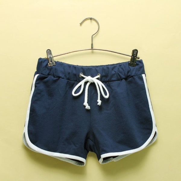 Κυρίες σορτς σε φούξια, πράσινο, γκρι, λευκό, μπλε και μαύρο