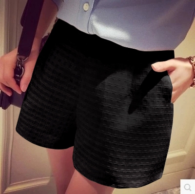 Къси дамски панталони в черен,розов и бял цвят - 3 модела 