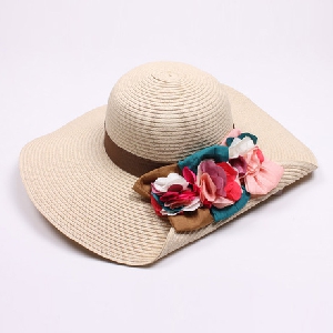 Дамска шикозна лятна шапка  в различни цветове