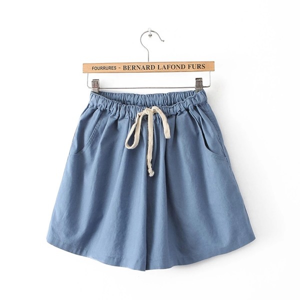 Σύντομη κυρίες παντελόνι - διάφορα μοντέλα και χρώματα