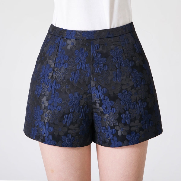 Σύντομη κυρίες παντελόνι σε διάφορους συνδυασμούς χρωμάτων - 4 μοντέλα