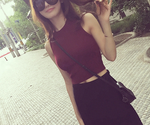 Γυναικεία   σύντομα   φανελάκια