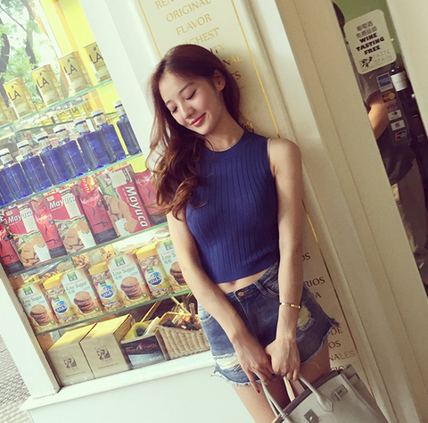 Γυναικεία   σύντομα   φανελάκια