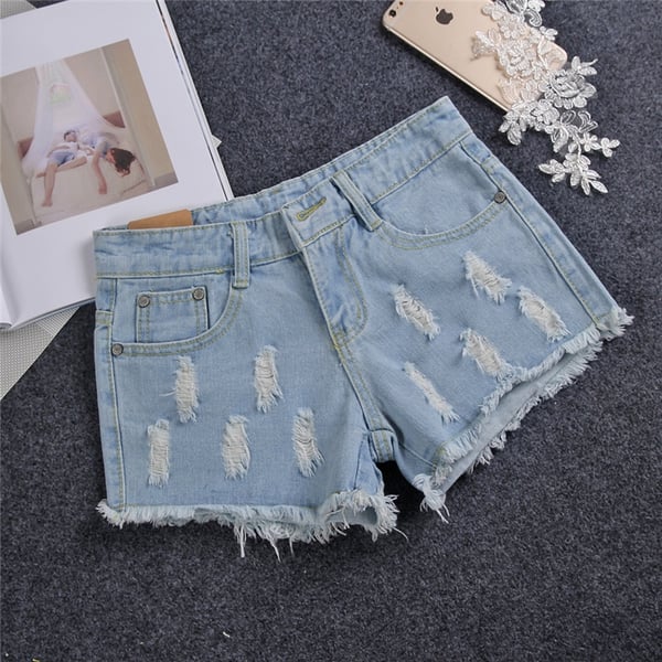 Дамски къси дънкови панталони в черен,бял и син цвят - 4 модела