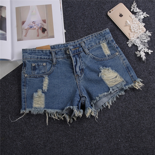 Дамски къси дънкови панталони в черен,бял и син цвят - 4 модела