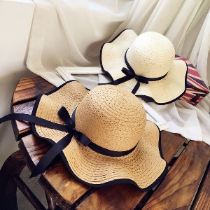 Дамска слънцезащитна шапка в различни модели