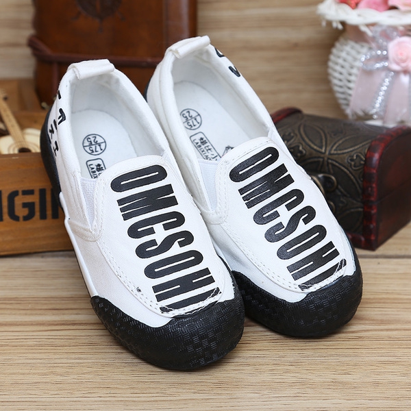 Παιδικά αθλητικά παπούτσια χωρίς συνδέσεις αγοριών - 3 μοντέλα