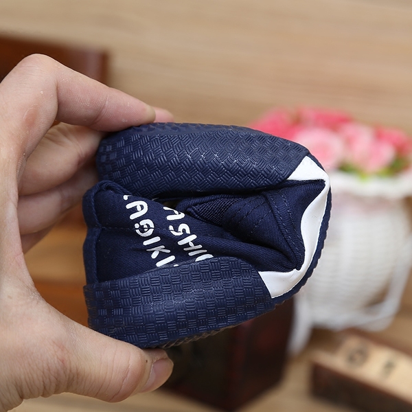 Παιδικά αθλητικά παπούτσια χωρίς συνδέσεις αγοριών - 3 μοντέλα