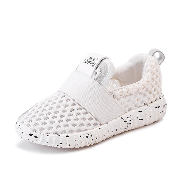 Παιδικά αναπνευστικά  αθλητικά παπούτσια για κορίτσια σε λευκό, ροζ και μαύρο χρώμα