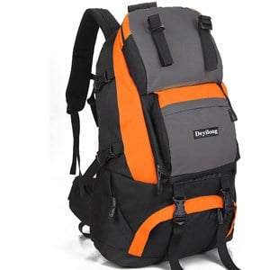 Туристически чанти за мъже и жени - подходящи също така за пътуване и туризъм - различни модели - камуфлажни и едноцветни