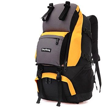 Туристически чанти за мъже и жени - подходящи също така за пътуване и туризъм - различни модели - камуфлажни и едноцветни