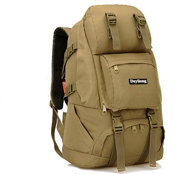 Туристически чанти за мъже и жени - подходящи също така за пътуване и туризъм - различни модели - камуфлажни и едноцветни