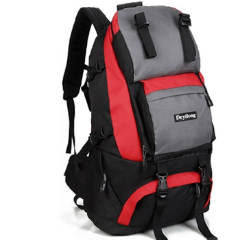 Туристически чанти за мъже и жени - подходящи също така за пътуване и туризъм - различни модели - камуфлажни и едноцветни