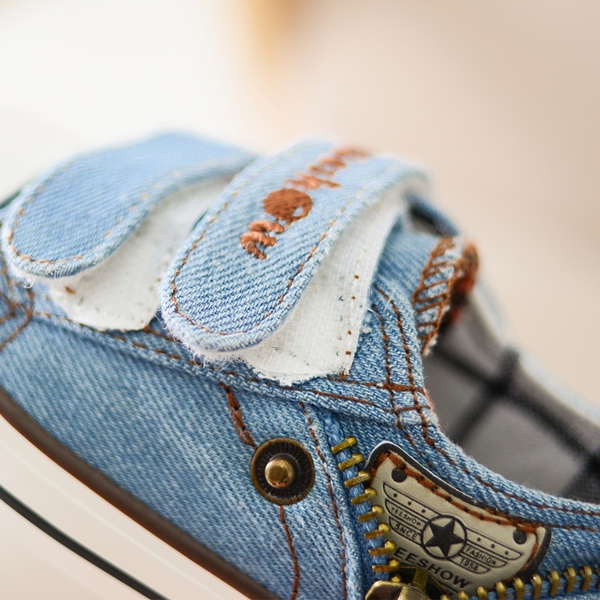 Детски кецове с лепенки изработени от деним - 3 модела 