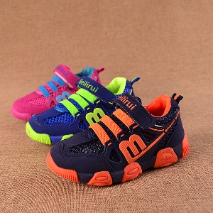 Спортни обувки за момчета и момичета два модела, три цвята.